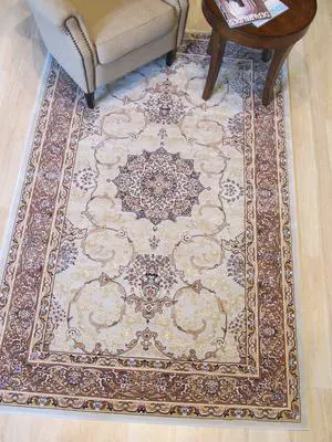 Beige Traditional Oriental Tabriz Rug, Made in India