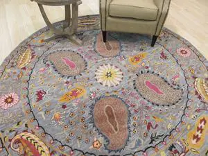 Floral Paisley Hand-Tufted Wool Rug
