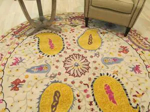 EORC IE61IV8X8R Hand-tufted Wool Paisley Rug, 7'9 Round, Ivory