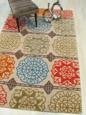 Hand-Tufted Wool Ivory Transitional Floral Camellia Rug, Made in India