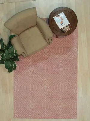 Hand-Tufted Wool Pink Contemporary Transitional Spring Rug, Made in India - Loop and cut pile.