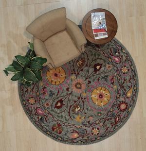 Hand-Tufted Wool Blue Traditional Floral Suzani Rug, Made in India