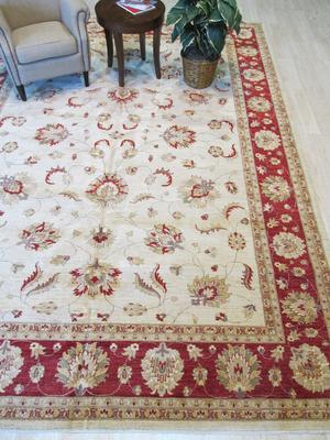 Ivory/Red Hand Knotted Wool Traditional Peshawar Rug, Made in India