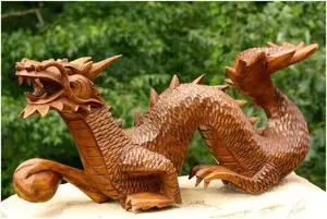 G6 COLLETION Wooden Crawling Dragon Handmade Sculpture Statue Handcrafted Gift Art Decorative Home Decor Figurine Accent Decoration Artwork Hand Carved