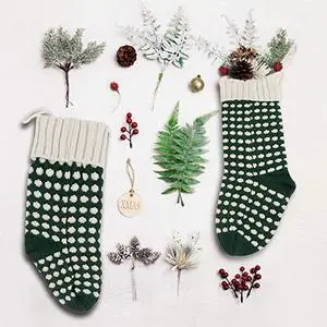 SAKURA 18 Inch Knit Christmas Stockings Buffalo Green Plaid Holiday Checkered Decoration Stockings Xmas Mantel Fireplace Hanging Stockings for Christmas Decoration