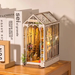 DIY 3D Book Nook Kit Flower House 176pcs DIY 3D Book Nook Kit Flower House 176pcs