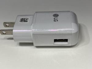 LG Travel Adapter (LG) White (Bulk Packaging)