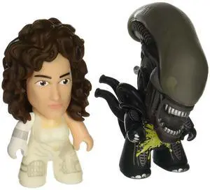 Alien Titans Ripley and Xenomorph 3-Inch Mini-Figure 2-Pack Alien Titans Ripley and Xenomorph 3-Inch Mini-Figure 2-Pack
