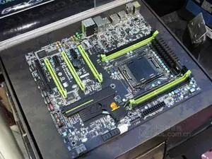 GIGABYTE G1.Assassin 2 LGA 2011 Intel X79 DDR3 32GB E-ATX