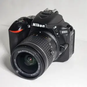 Nikon D5600 DSLR 24.2MP Camera with 18-55mm Lens - 1576