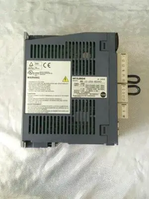 Mitsubishi MR-J3-20A-KE043 AC Servo Drives MRJ320AKE043 Amplifier New In Box