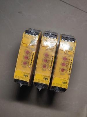 1PC NEW PILZ 750105 RELAY PNOZ s5 24VDC 2n/o 2n/ot 750105 EXPEDITED SHIPPING