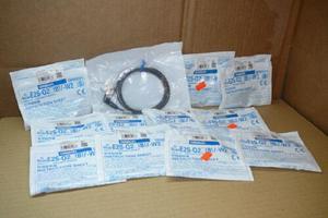 1PC OMRON E2S-Q23 Proximity Switch New In Box