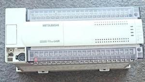 1PC New Mitsubishi FX2N-64MR-ES/UL FX2N64MRESUL PLC