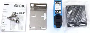 SICK WL250-2P2431 Photoelectric Retro-reflective Sensor ,PNP,NewKd