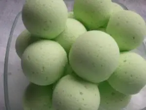 SpaPure CUCUMBER MELON Bath Bomb - 14 Bath Fizzies with Shea Butter, Ultra Moisturizing ...Great for Dry Skin (Cucumber Melon FBA)