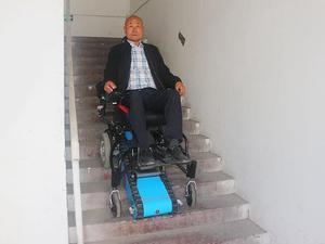 High Quality Electric Stair Lift Folding Portable Stair Climbing Wheelchair Electric Stair Wheelchair for Disabled Person Climbing Wheelchair