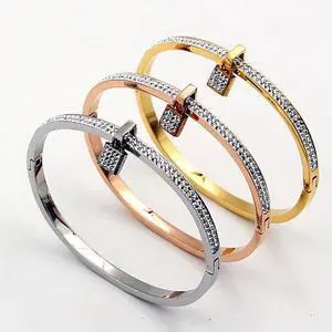 Vista Love Locked Bracelet With A Charm - Rose Gold Vista Love Locked Bracelet With A Charm - Rose Gold