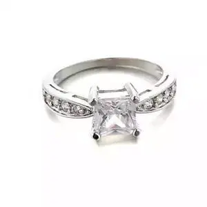 Vista The Reflection Multi Faceted Ring - White Gold Vista The Reflection Multi Faceted Ring - White Gold