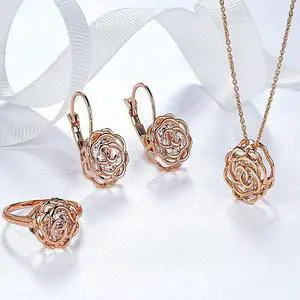 Vista Rose Is A Rose Set Of Ring; Earrings and Pendant With Chain In 18kt Rose Crystals In White Yellow And Rose Gold Plating - GOLD Vista Rose Is A Rose Set Of Ring; Earrings and Pendant With Chain In 18kt Rose Crystals In White Yellow And Rose Gold Plating - GOLD