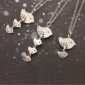 Vista Happy Bird Day Necklace in Sterling Silver - Silver Vista Happy Bird Day Necklace in Sterling Silver - Silver