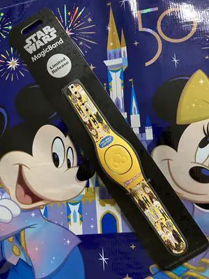 Disney Parks Star Wars Vintage Action Figures MagicBand 2 - Link It Later