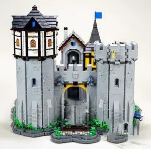 ZITIANYOUBUILD Classic Castle with Detailed Exteriors & Interiors 10913 Pieces MOC