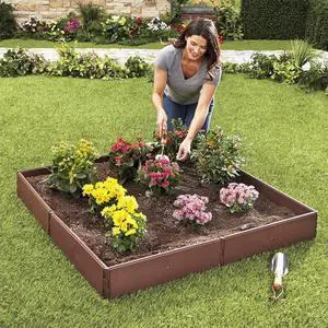 The Lakeside Collection Raised Garden Bed with 8 Adjustable Panels