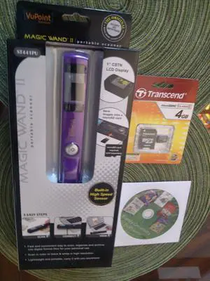 VuPoint Solutions PDS-ST441PU-VP Magic Wand Portable Scanner w/ Preview Display, 900 DPI Resolution, USB 2.0 (Purple)