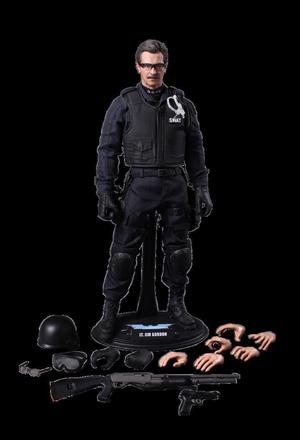 Figure Hot Toys MMS182 - DC Comics - The Dark Knight - LT. Jim Gordon S.W.A.T. Suit Version