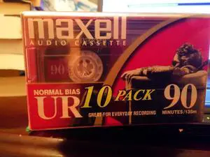 Maxell UR 90 Audio Cassette Tapes Maxell UR 90 Audio Cassette Tapes