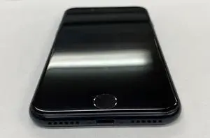 Apple iPhone SE 3 Unlocked 64GB Midnight