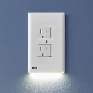SnapPower SafeLight Outlet Cover - Self-Closing Safety Cover Plate with LED Night Light - Child-Proofing Wall Plate Helps Protect Baby from Electrical Shock - (Duplex, White)