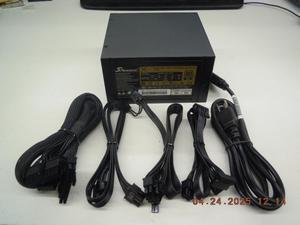 SeaSonic X Series X650 Gold (SS-650KM Active PFC F3) 650W ATX12V V2.3/EPS 12V V2.91 SLI Ready CrossFire Ready 80 PLUS GOLD Certified Full Modular