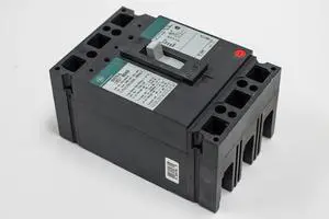 GENERAL ELECTRIC THED136025WL Circuit Breaker,25A,3P,600VAC,THED