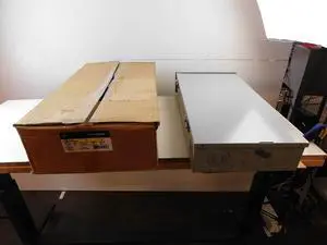GE NSB TLM2412RCU Loadcenters and Panelboards 1P 125A 240V 50/60Hz 1Ph 3Wire 40Cir 24Sp NEMA 3R