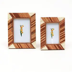 Expobazaar Decorative Salai Pattern Wooden Photo Frame/Tabletop Picture Frame