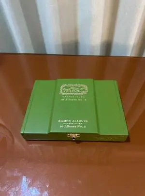 LCDH 10-pack Raymond Alon cigar bax- Moisture-proof bax for daiy collec ion,git or personal use. The best choice for both gving as a present and personalenjoyment