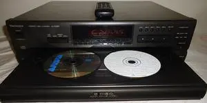 _Mega Brand Technics SL-PD688 5 DISC ROTARY CHANGER SYSTEM BLACK