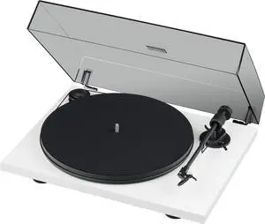 Pro-Ject Primary E Phono, Turntable Line-Out and Previous Switchable with OM NN Capsule (White)