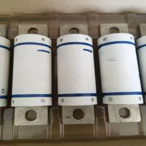 1 A70QS200-4Y car fuse 700V200A charging pile fuse 1 A70QS200-4Y car fuse 700V200A charging pile fuse