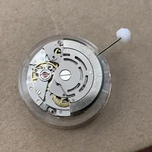 Watch movement suitable for 2813 movement three-hand with calendar domestic 8205 8215 automatic mechanical movement