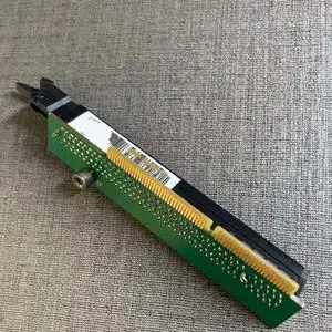 One 4-adapter card, compatible with M910Q, M910X, P320, and M710Q workstations (01AJ902). One 4-adapter card, compatible with M910Q, M910X, P320, and M710Q workstations (01AJ902).