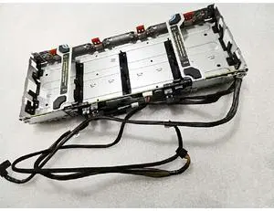 4x 3.5-inch SAS hard drive expansion internal storage chassis 04FHR4 for R730xd, including cables. 4x 3.5-inch SAS hard drive expansion internal storage chassis 04FHR4 for R730xd, including cables.