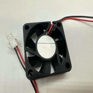 BD0412MS-G70 DC 12V 0.08A 40x40x10mm 2-wire 40mm cooling fan BD0412MS-G70 DC 12V 0.08A 40x40x10mm 2-wire 40mm cooling fan