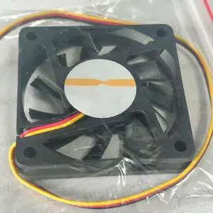 FD126010HB DC 12V 0.24A 3-wire 60X60X10mm Server Cooling Fan FD126010HB DC 12V 0.24A 3-wire 60X60X10mm Server Cooling Fan