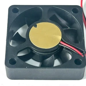YY5015H24B DC 24V 0.12A 50x50x15mm Server Cooling Fan YY5015H24B DC 24V 0.12A 50x50x15mm Server Cooling Fan