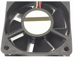 AD0612XB-C72GL DC 12V 0.31A 60x60x20mm Server Cooling Fan AD0612XB-C72GL DC 12V 0.31A 60x60x20mm Server Cooling Fan