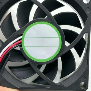 DFB701524H DC 24V 2.4W 70x70x15mm Three-line server cooling fan DFB701524H DC 24V 2.4W 70x70x15mm Three-line server cooling fan