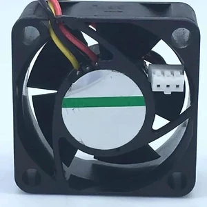 MB40201V2-000U-G99 DC 12V 0.6W 40x40x20mm Three-line server cooling fan MB40201V2-000U-G99 DC 12V 0.6W 40x40x20mm Three-line server cooling fan